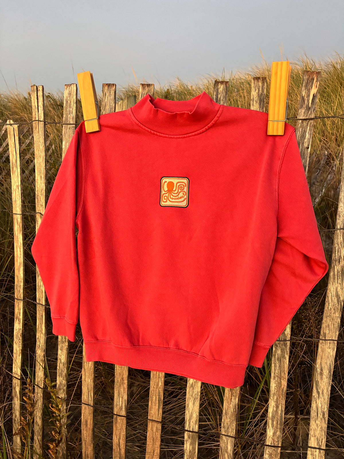 woodees octopus mock neck