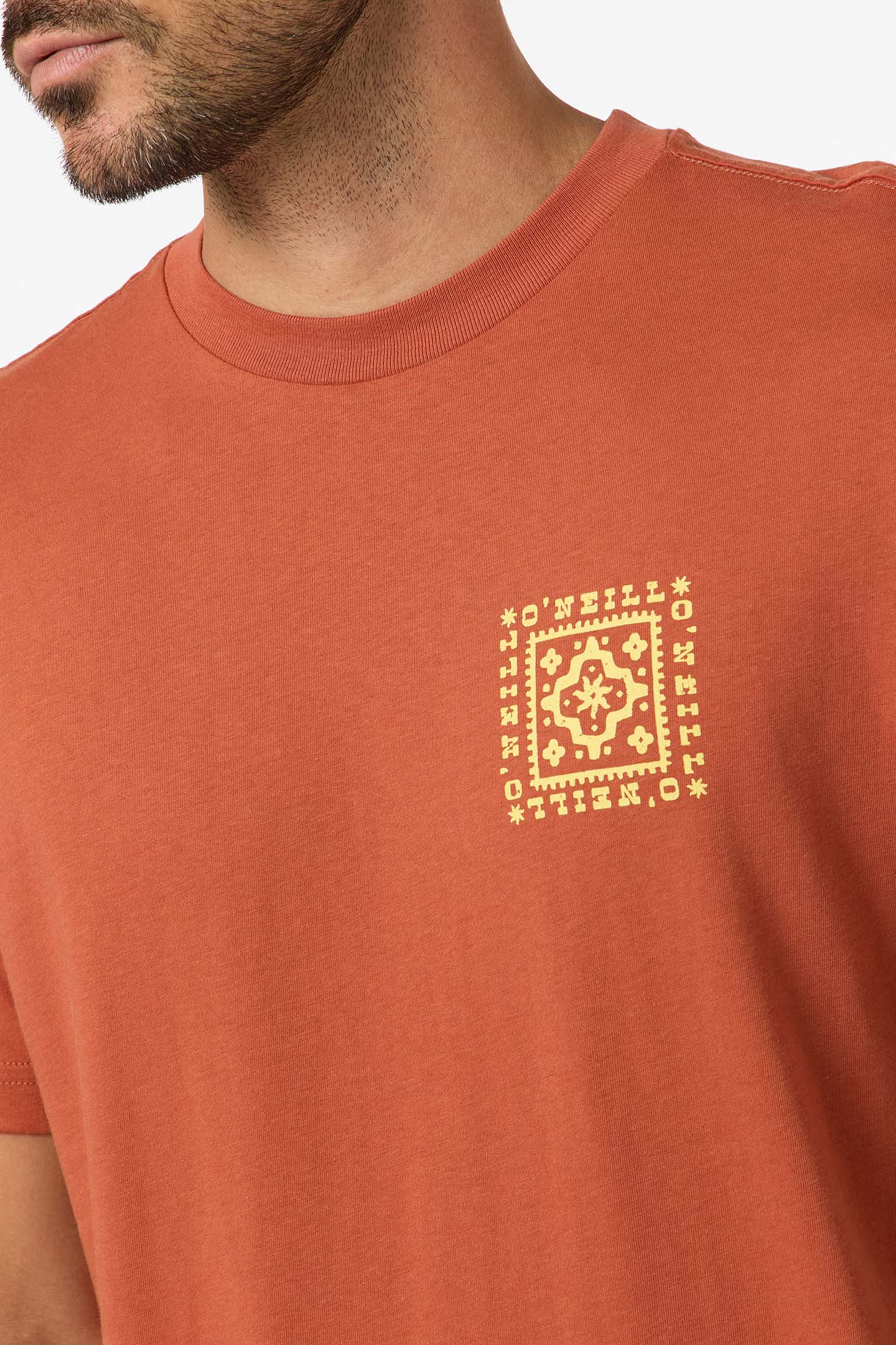 tile classic tee chutney