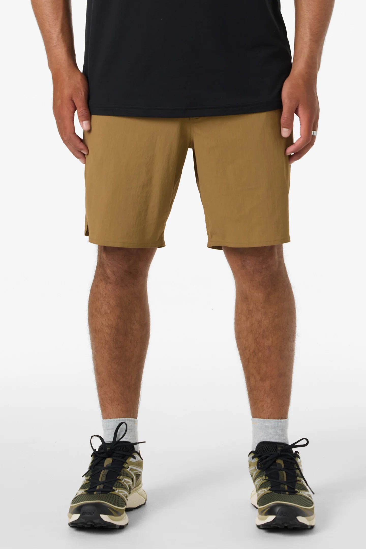 trvlr halfback hybrid short