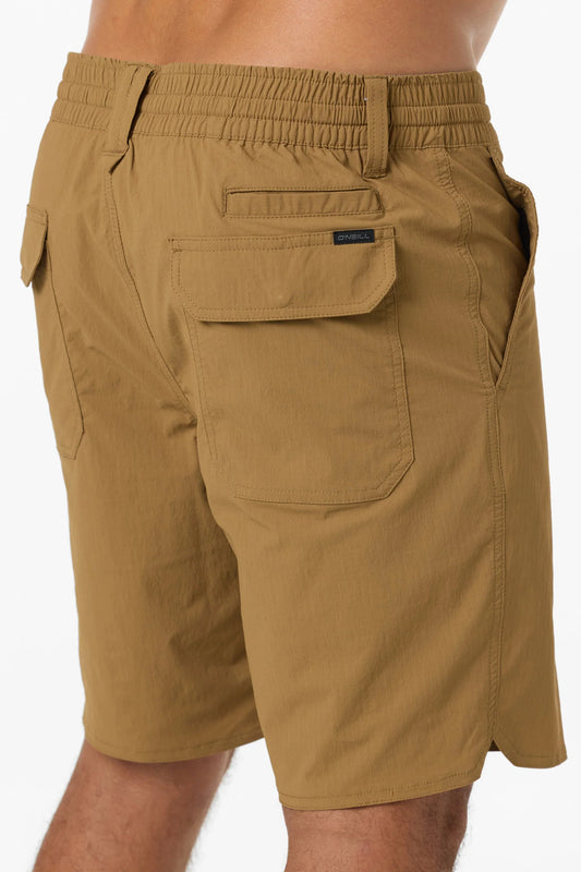 trvlr halfback hybrid short