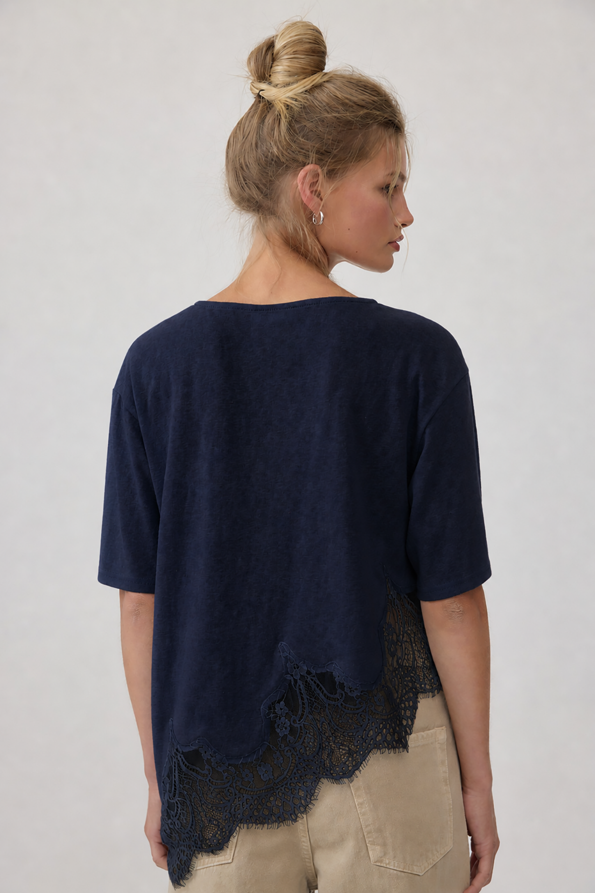 slub knit lace hem tee