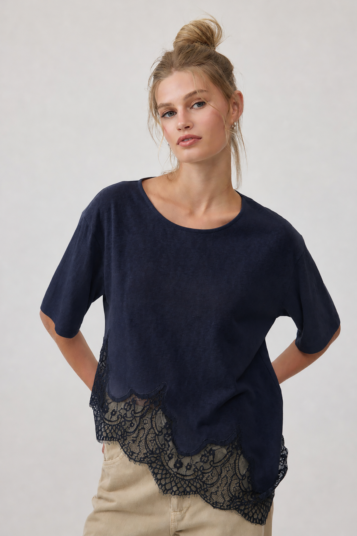 slub knit lace hem tee